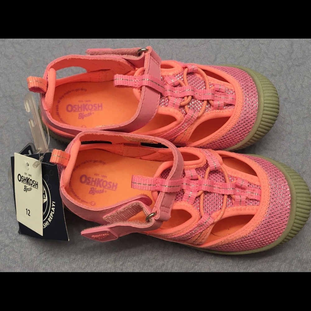 OshKosh Bigosh Girls Watershoes size 12